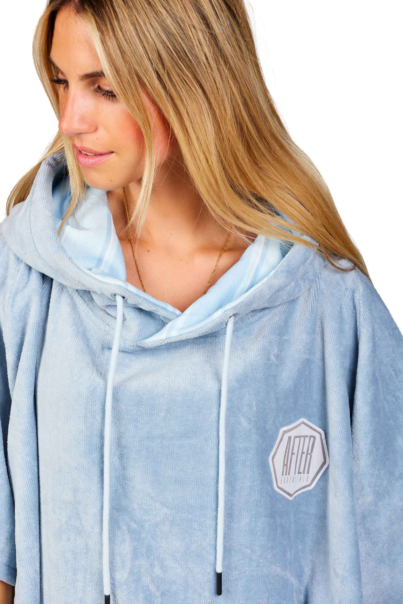 Poncho Jacquard Bleached Blue – Image 2