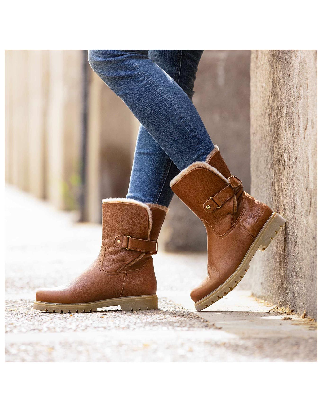 Felia B8 Napa Grass Cuero/Bark