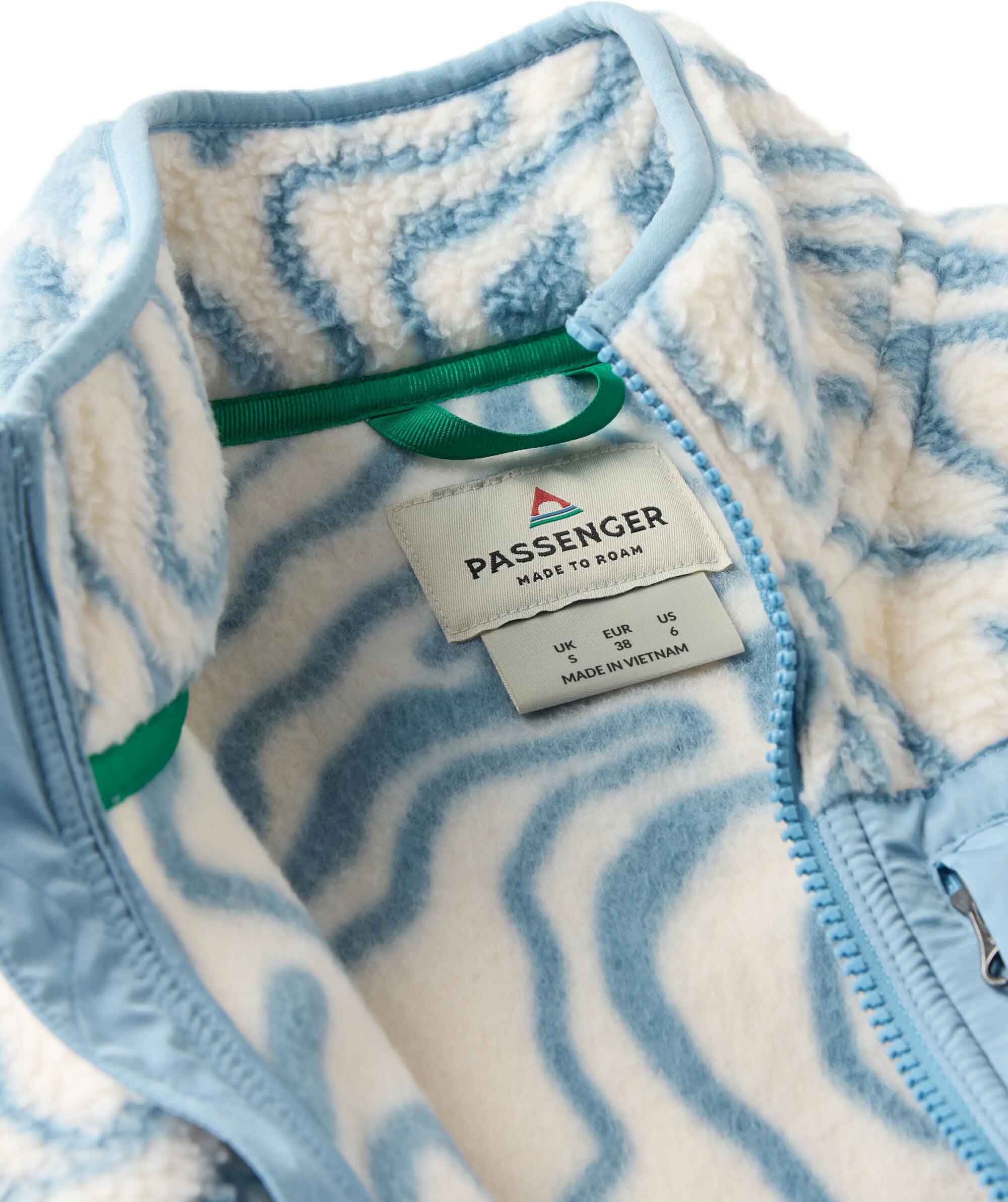 Fairbanks Recycled Sherpa Gilet W Strata Swirl Birch – Image 3