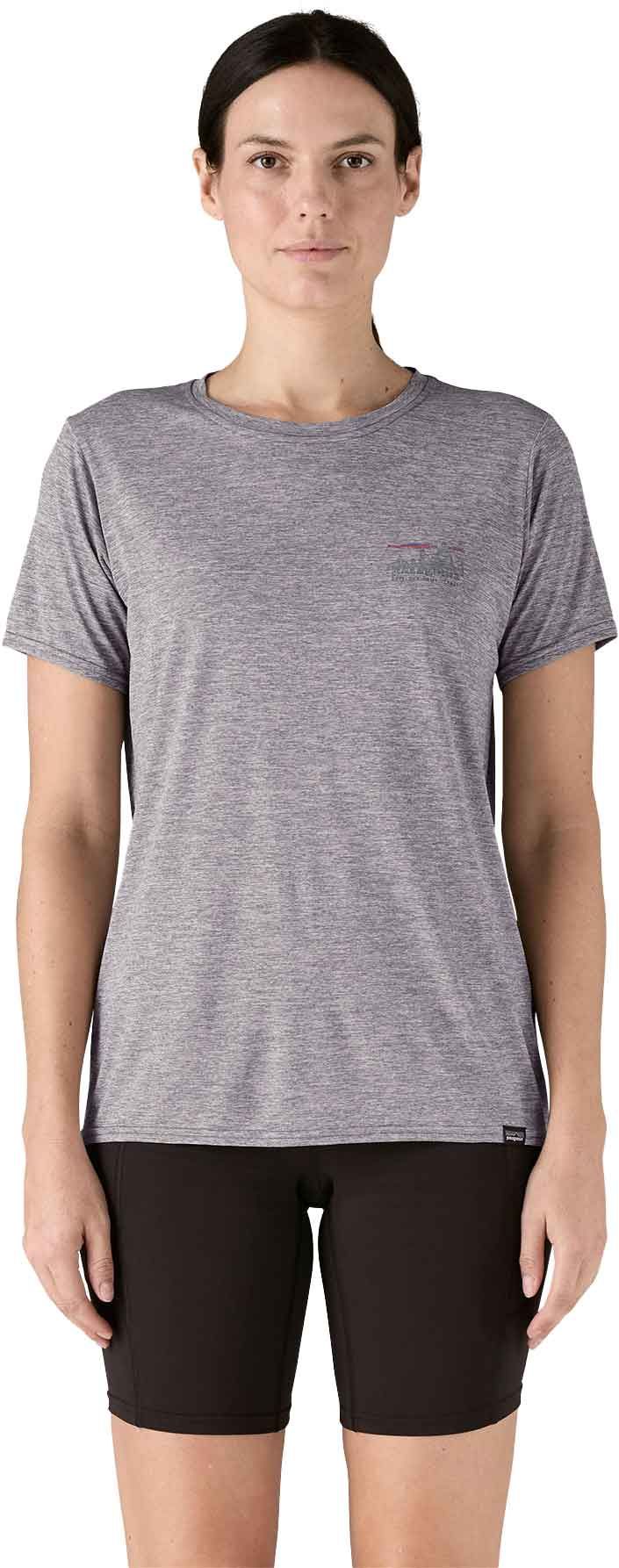 W's Cap Cool Daily Graphic Shirt '73 Skyline: Feather Grey – Image 2