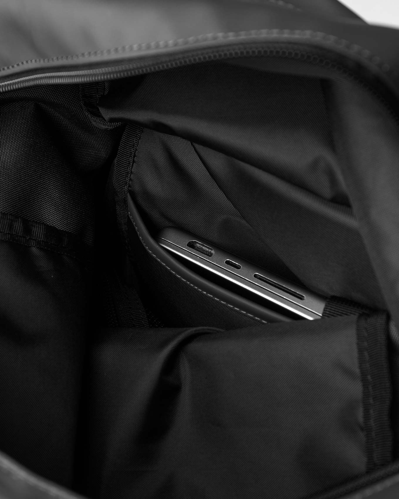 Stream Rolltop Backpack L Black – Image 7