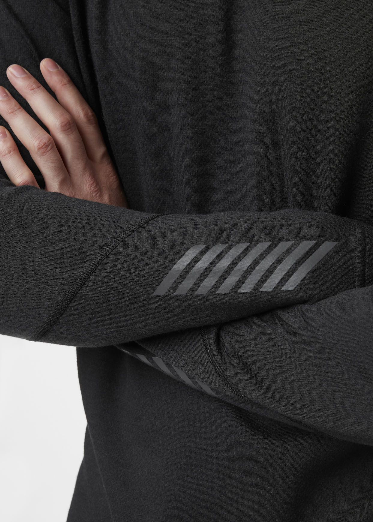 Lifa Merino Midweight Crew Black – Image 2