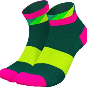 Ultralight Strides Short Petrol Pink